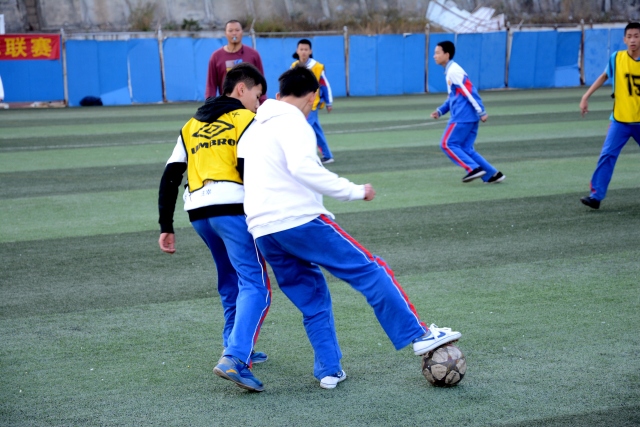 两人在英超对瓜氏曼城参与10+球：孙兴慜和萨拉赫